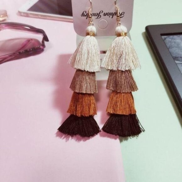 Multiple Layers Bohemian Tassel Earrings - Picture 3 of 8